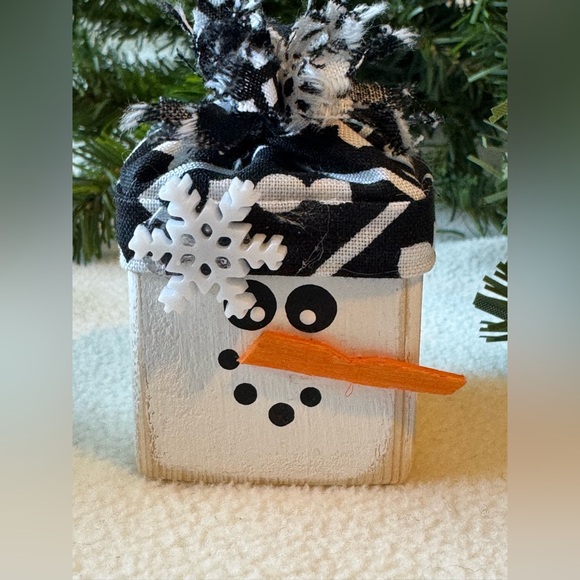 Holiday Winter Snowman Decorative Blocks Set of 5 - Picture 7 of 13
